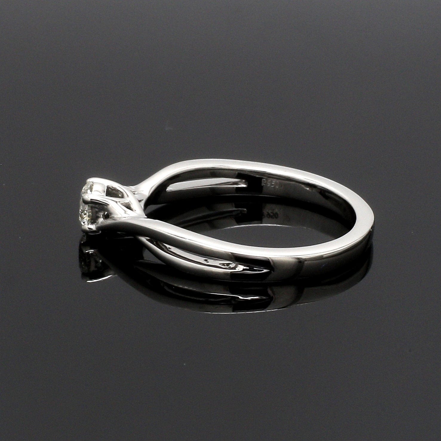 Jewelove™ Rings VS J / Women's Band only 30-Pointer 4 Prong Platinum Solitaire Ring with a Twist JL PT 676-A