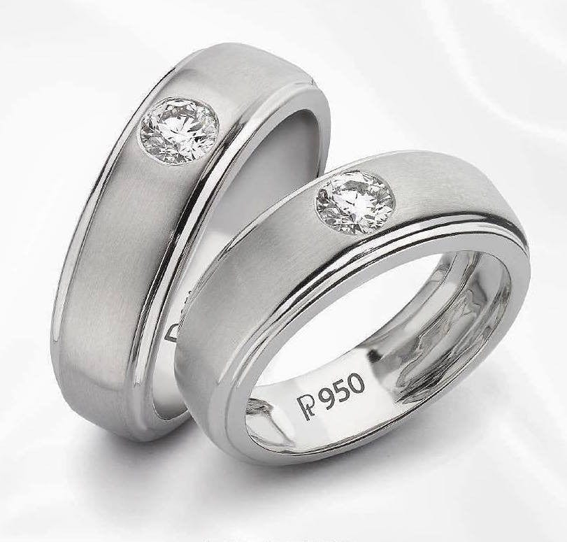 Tanishq platinum deals ring for her