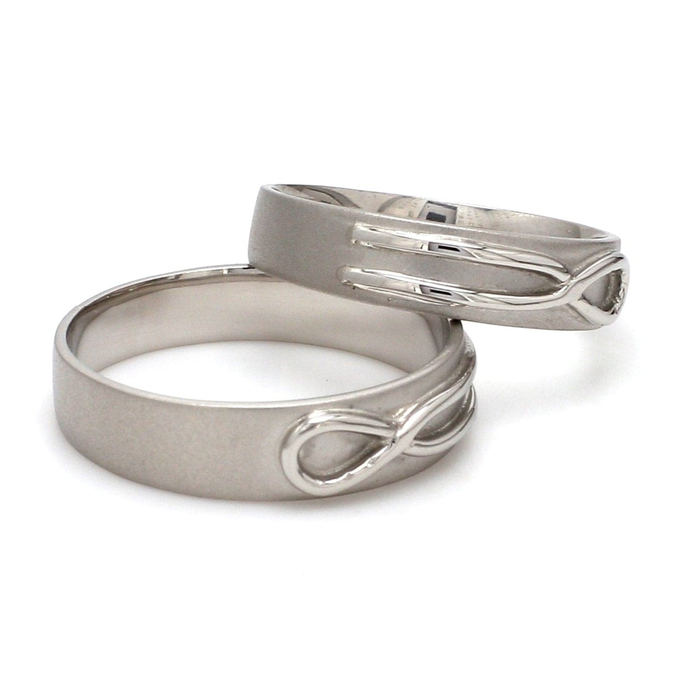 Side View of Plain Infinity Knot Platinum Love Bands SJ PTO 115